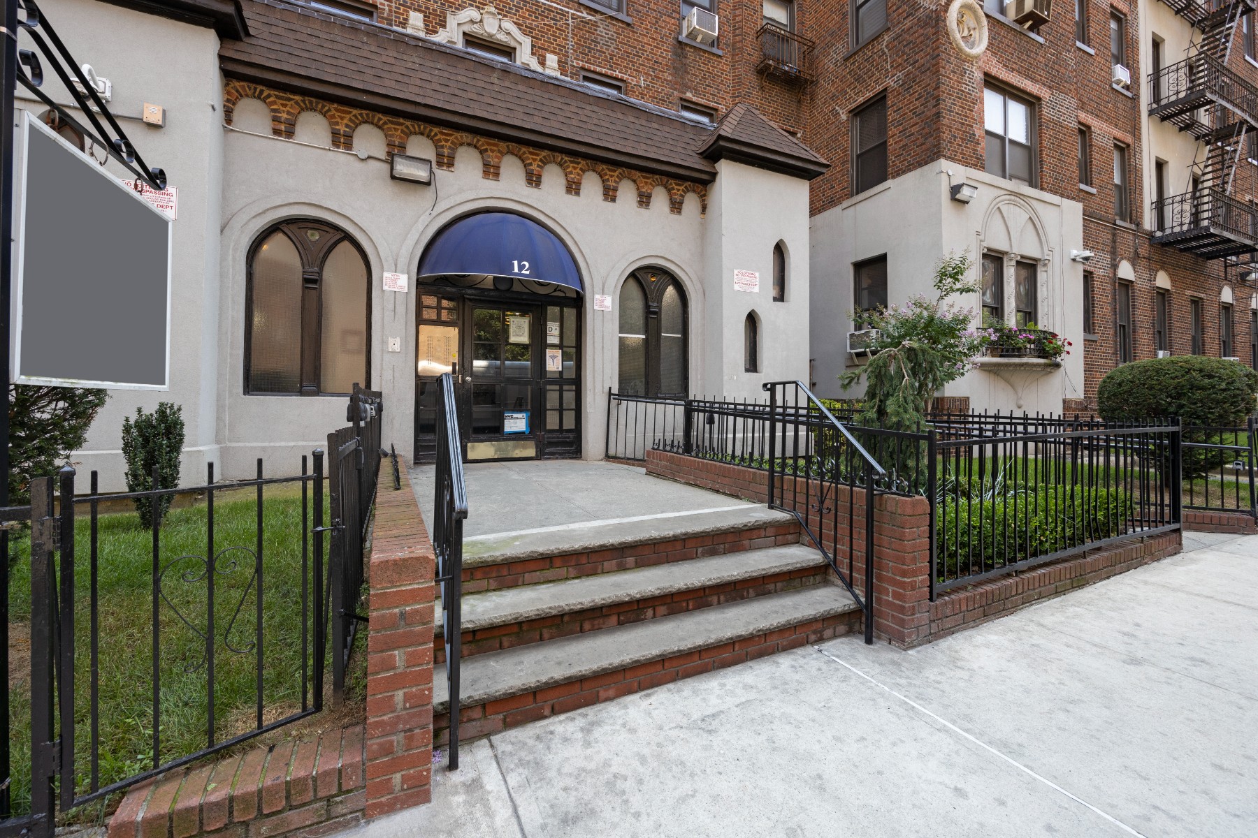 12 Crown Street, New York, NY 11225, 2 Rooms Rooms,1 BathroomBathrooms,Residential,For Sale,Crown,RLMX-102239