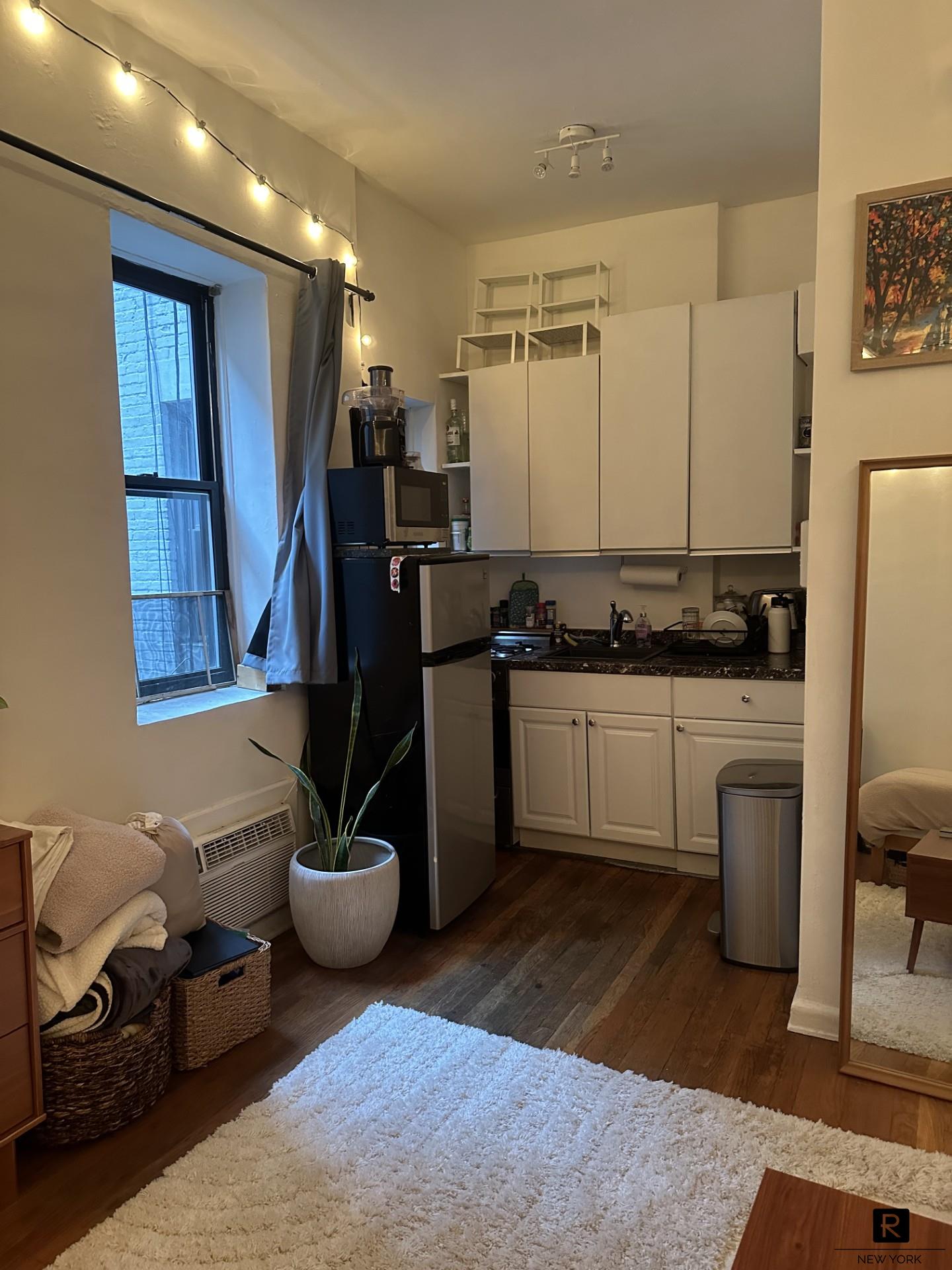 152 E 35th Street, New York, NY 10016, 2 Rooms Rooms,1 BathroomBathrooms,Residential,For Sale,35th,OLRS-2097739