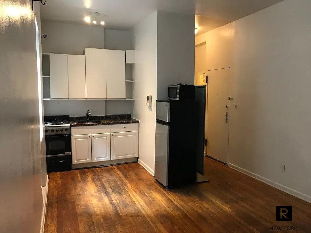 152 E 35th Street, New York, NY 10016, 2 Rooms Rooms,1 BathroomBathrooms,Residential,For Sale,35th,OLRS-2097739