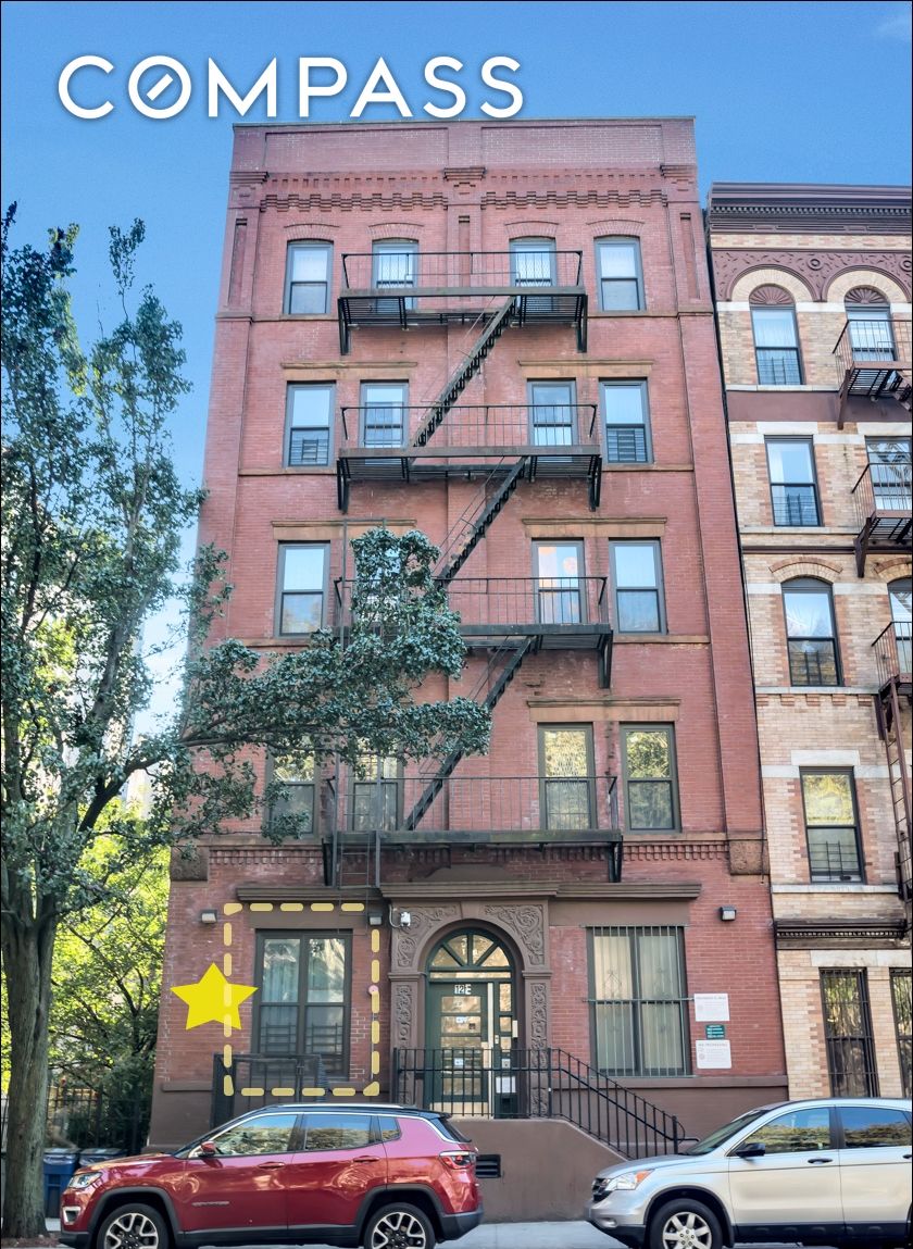 12 E 132nd Street, New York, NY 10037, 2 Bedrooms Bedrooms, 5 Rooms Rooms,1 BathroomBathrooms,Residential,For Sale,132nd,COMP-1095727637788730417