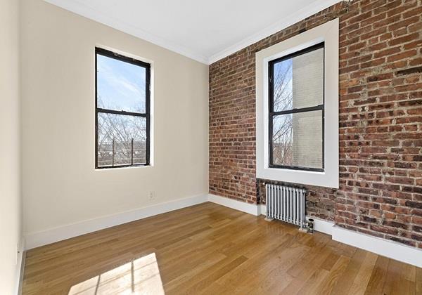 21-48 35th Street, New York, NY 11105, 2 Bedrooms Bedrooms, 4 Rooms Rooms,1 BathroomBathrooms,Residential,For Sale,35th,OLRS-1118995