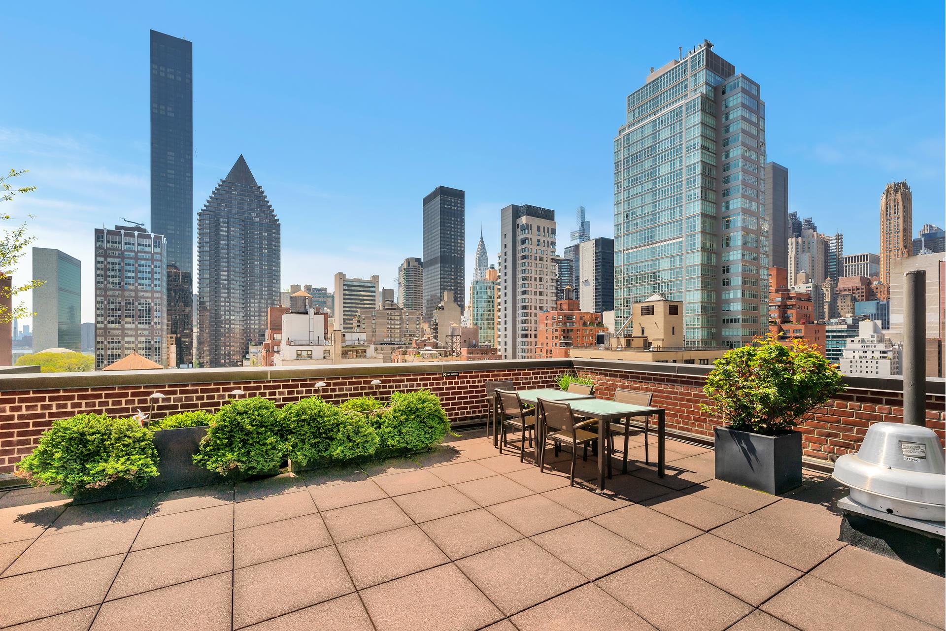 345 E 52ND Street, New York, NY 10022, 2 Rooms Rooms,1 BathroomBathrooms,Residential,For Sale,52ND,RPLU-5123141714