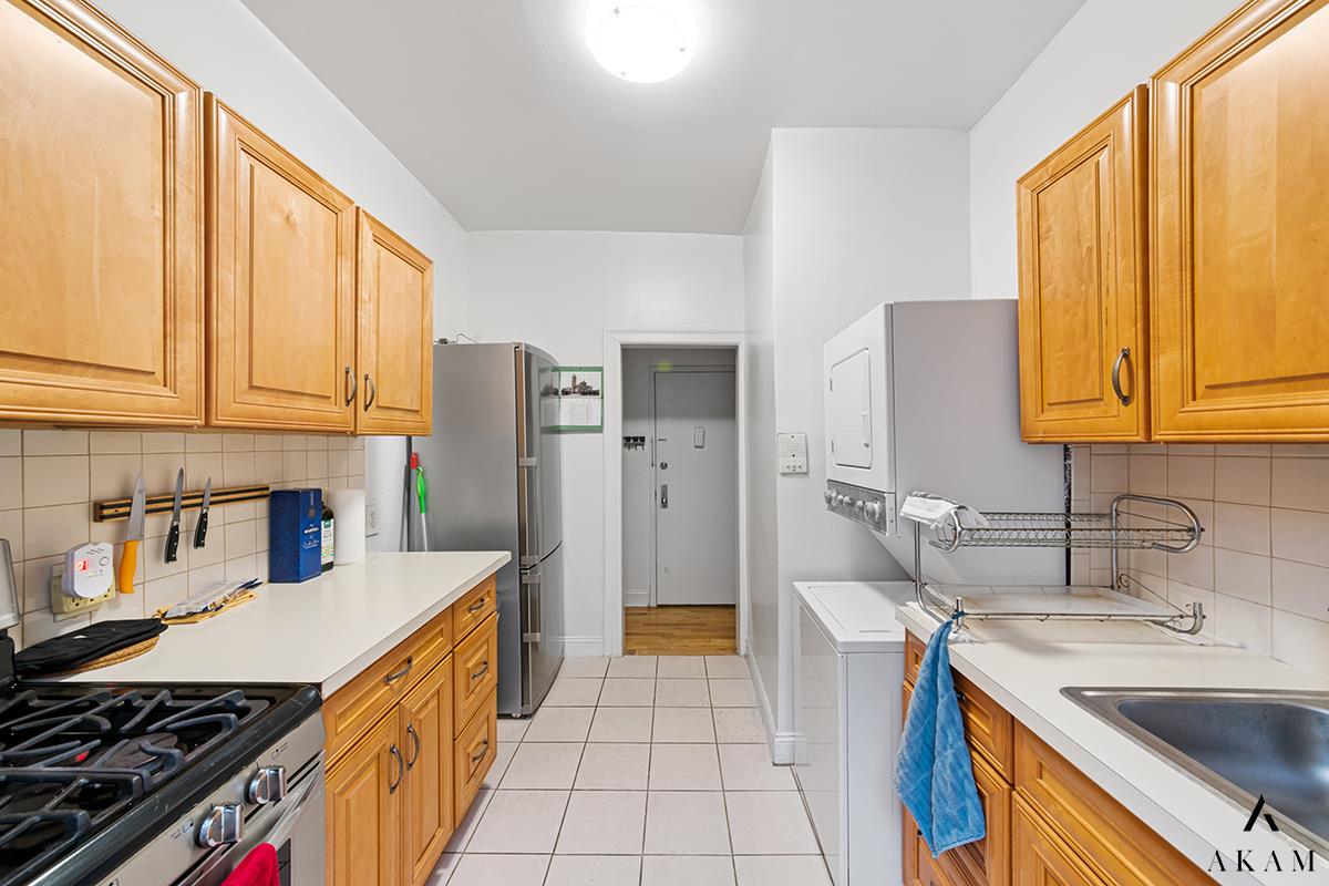 1878 Adam Clayton Powell Jr Boulevard, New York, NY 10026, 2 Bedrooms Bedrooms, 4 Rooms Rooms,1 BathroomBathrooms,Residential,For Sale,Adam Clayton Powell Jr,OLRS-135088