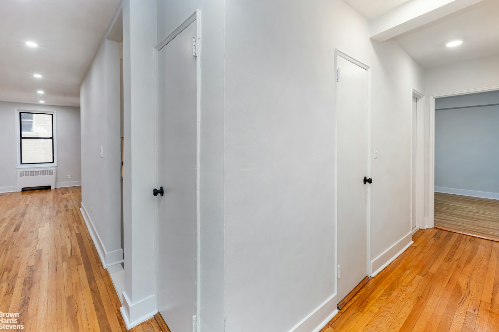 525 W 235TH Street, New York, NY 10463, 1 Bedroom Bedrooms, 4 Rooms Rooms,1 BathroomBathrooms,Residential,For Sale,STUART HOUSE,235TH,RPLU-1086923164930