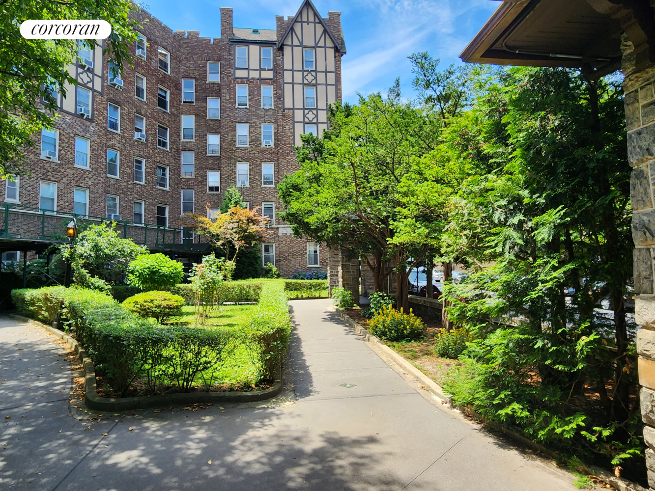 3900 GREYSTONE Avenue, New York, NY 10463, 3 Rooms Rooms,1 BathroomBathrooms,Residential Lease,For Rent,GREYSTONE MANOR,GREYSTONE,RPLU-33423168908