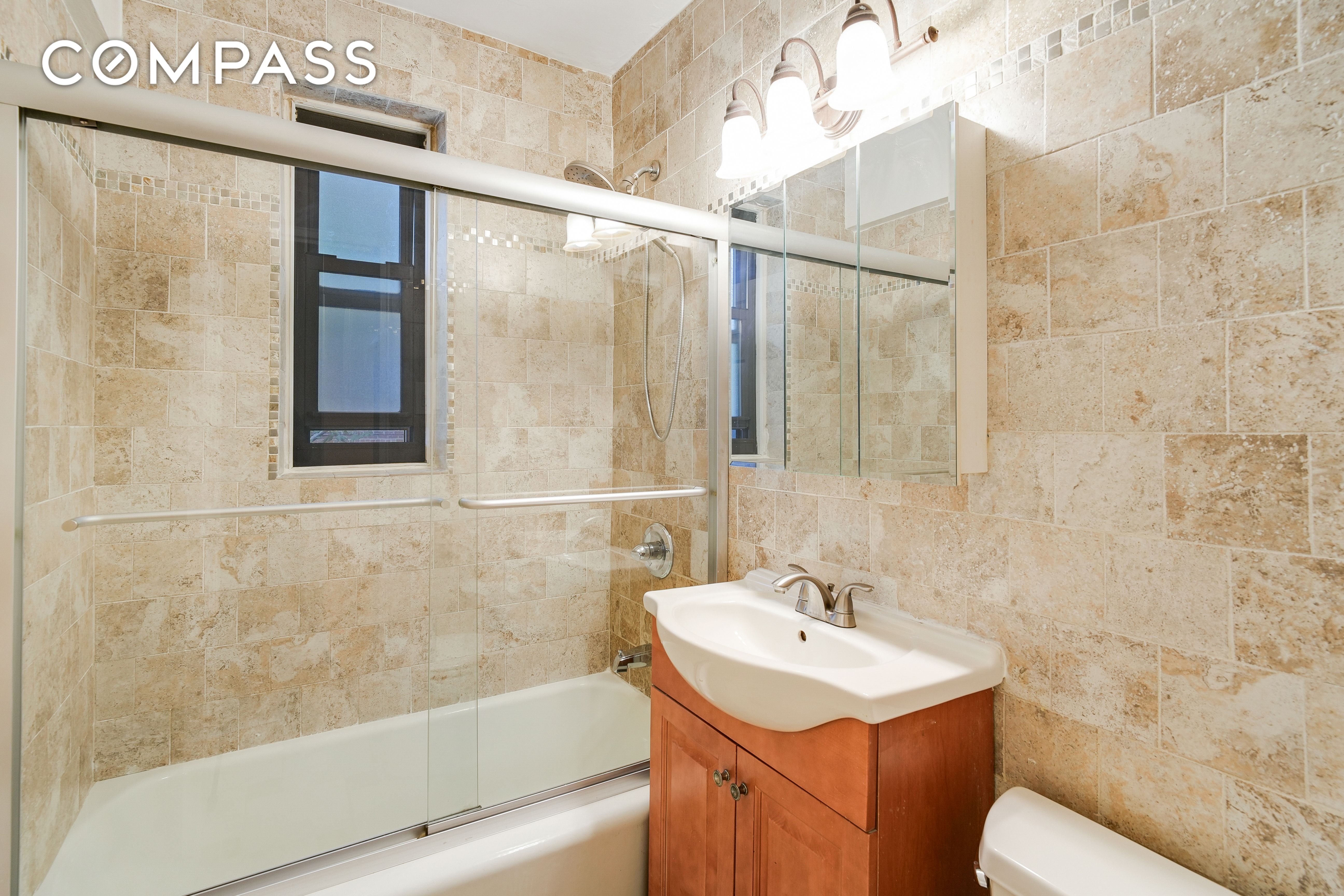 3840 Greystone Avenue, New York, NY 10463, 2 Bedrooms Bedrooms, 4 Rooms Rooms,1 BathroomBathrooms,Residential,For Sale,Greystone,COMP-1654439767132673241