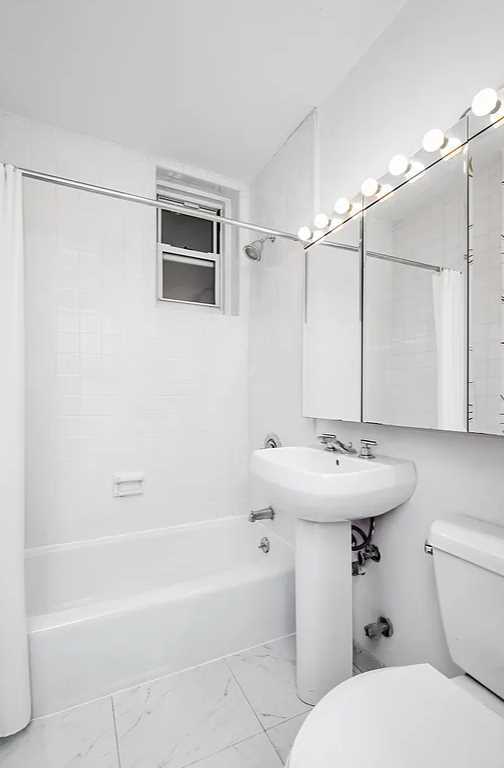 162 E 91ST Street, New York, NY 10128, 1 Bedroom Bedrooms, 3 Rooms Rooms,1 BathroomBathrooms,Residential,For Sale,91ST,RPLU-429223172286