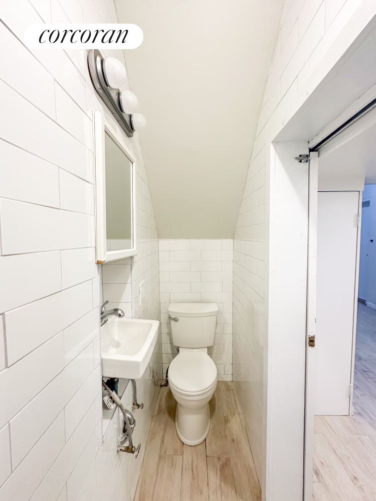 89 IRVING Place, New York, NY 11238, 1 Room Rooms,1 BathroomBathrooms,Residential Lease,For Rent,IRVING,RPLU-33423172461