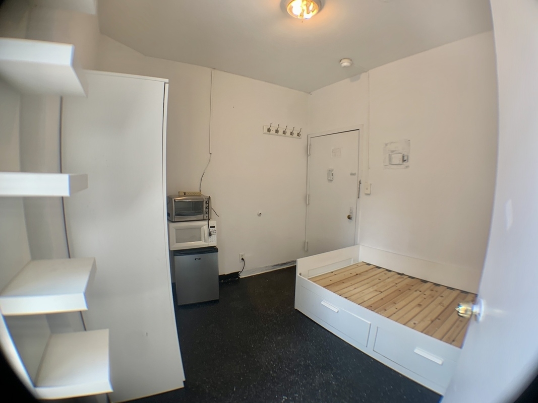 201 W 95th Street, New York, NY 10025, 2 Rooms Rooms,1 BathroomBathrooms,Residential Lease,For Rent,95th,OLRS-1815183