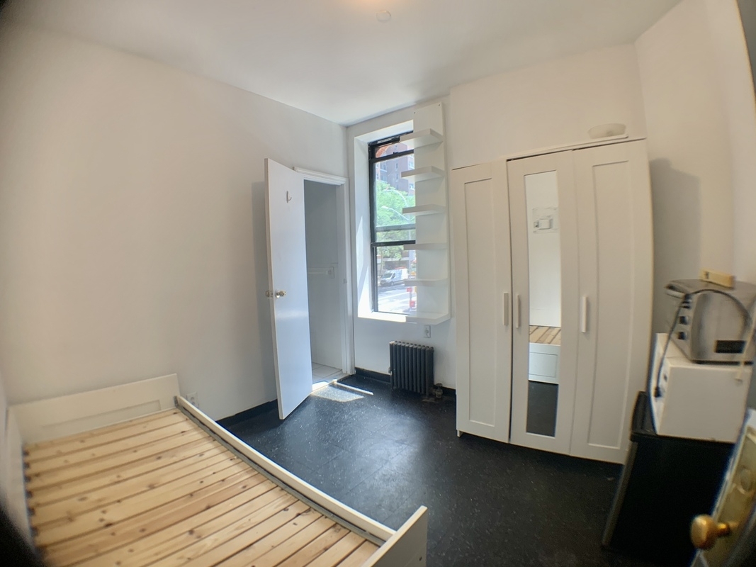 201 W 95th Street, New York, NY 10025, 2 Rooms Rooms,1 BathroomBathrooms,Residential Lease,For Rent,95th,OLRS-1815183