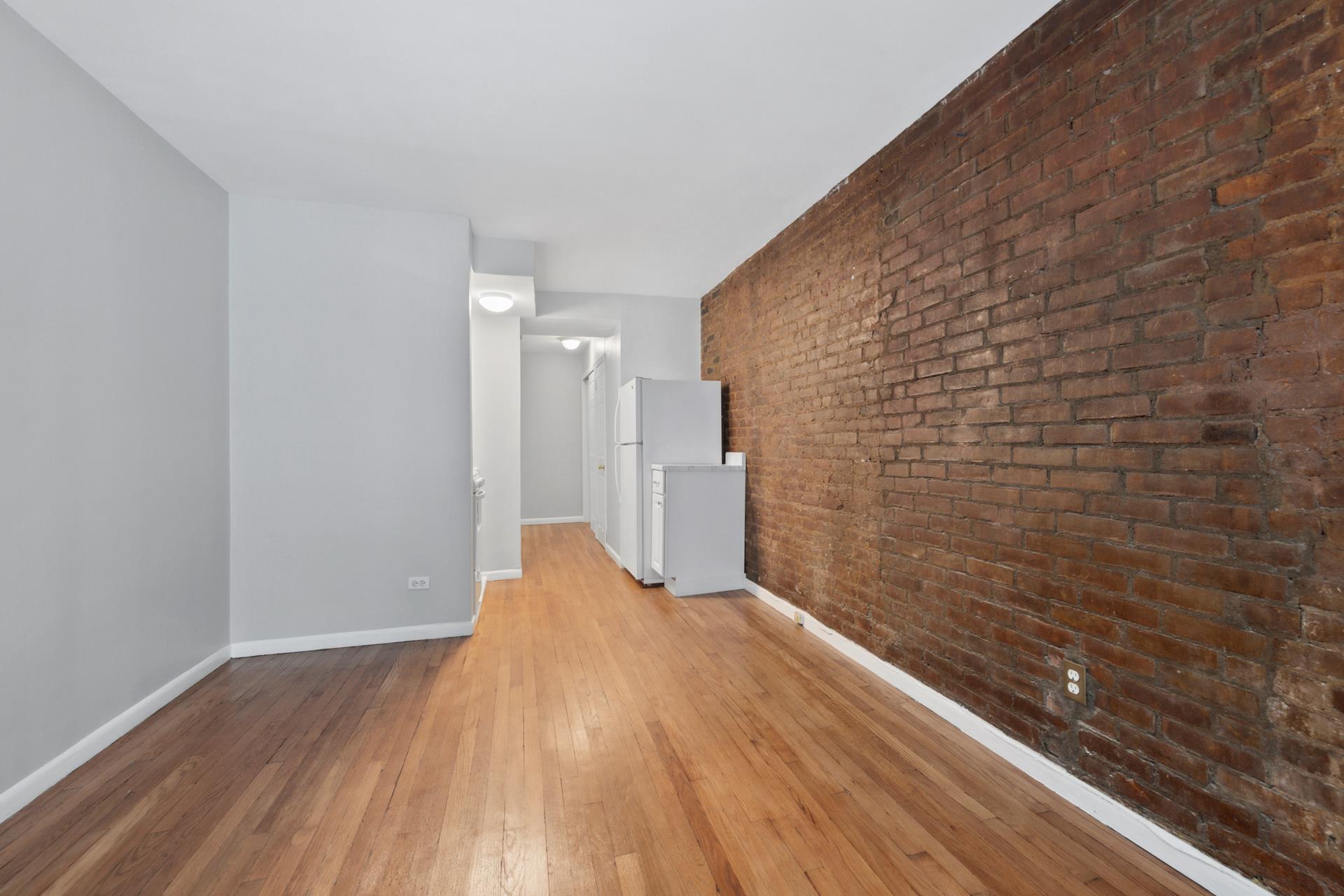 482 E 74TH Street, New York, NY 10021, 1 Bedroom Bedrooms, 1 Room Rooms,1 BathroomBathrooms,Residential,For Sale,74TH,RPLU-5123173065