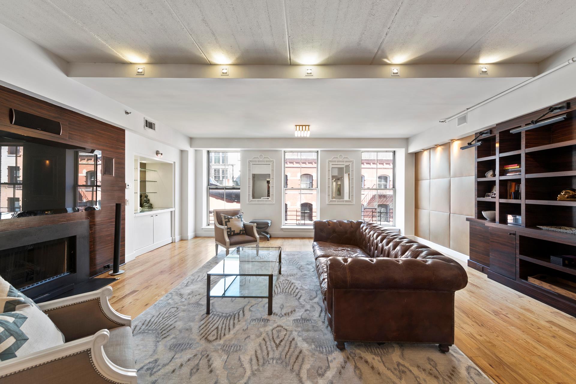 18 Leonard Street 6A, Tribeca, Downtown, NYC - 2 Bedrooms  
2 Bathrooms  
4 Rooms - 