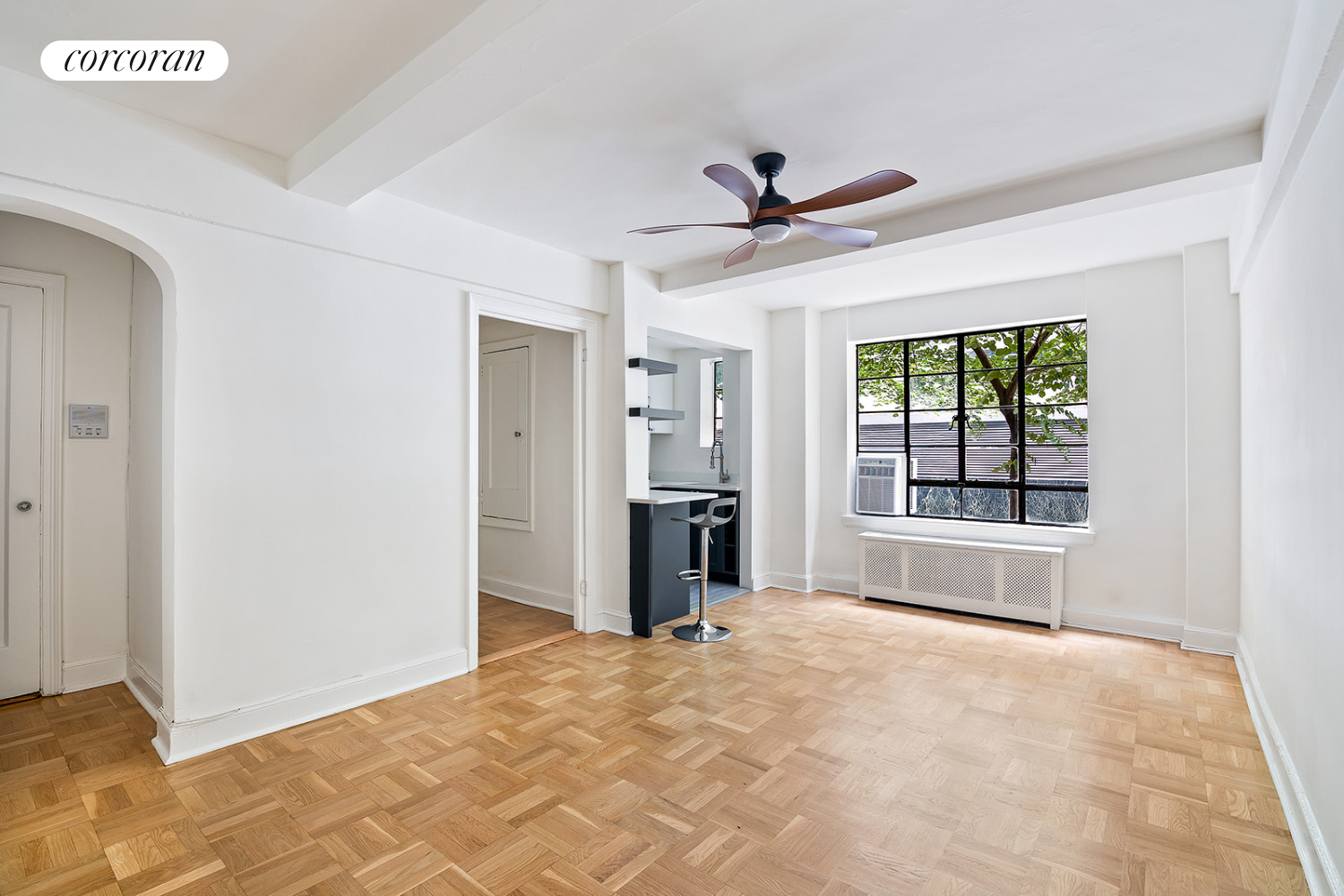 140 E 40TH Street, New York, NY 10016, 3 Rooms Rooms,1 BathroomBathrooms,Residential,For Sale,40TH,RPLU-33423165847