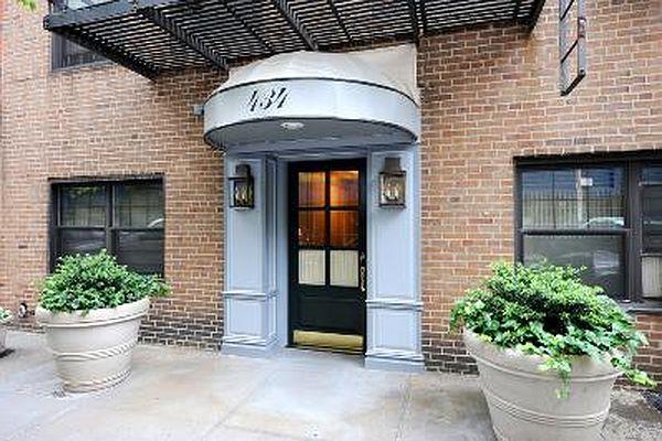 434 E 58TH Street, New York, NY 10022, 2 Rooms Rooms,1 BathroomBathrooms,Residential,For Sale,58TH,RPLU-5123165172