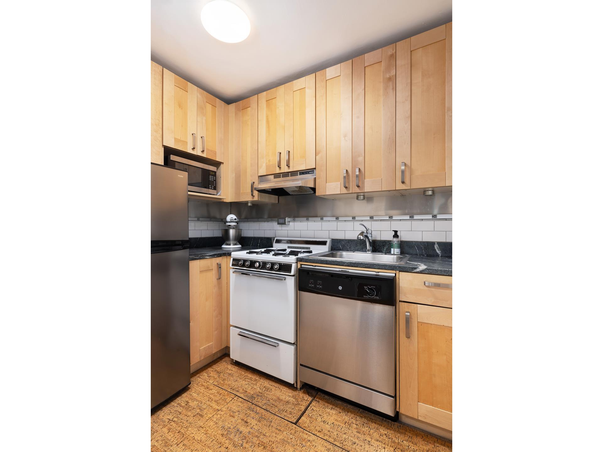 85 LIVINGSTON Street, New York, NY 11201, 2 Rooms Rooms,1 BathroomBathrooms,Residential,For Sale,LIVINGSTON,RPLU-5123172919