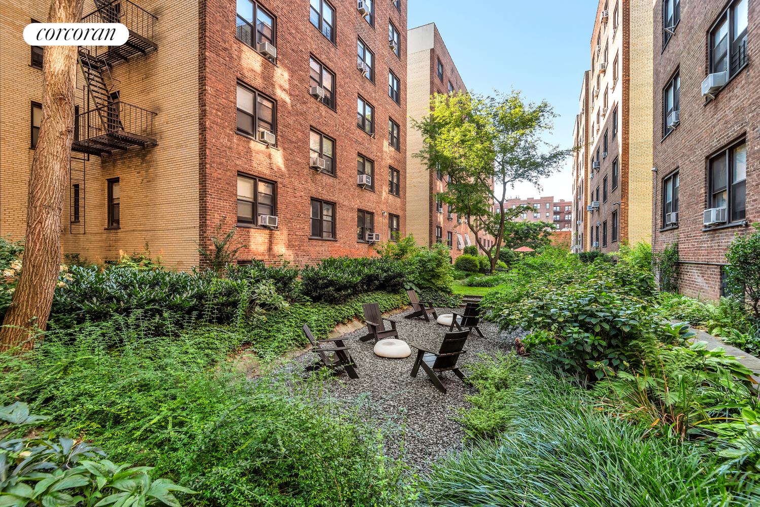 35-35 75TH Street, New York, NY 11372, 2 Bedrooms Bedrooms, 5 Rooms Rooms,1 BathroomBathrooms,Residential,For Sale,MONTCLAIR GARDENS,75TH,RPLU-33423173426