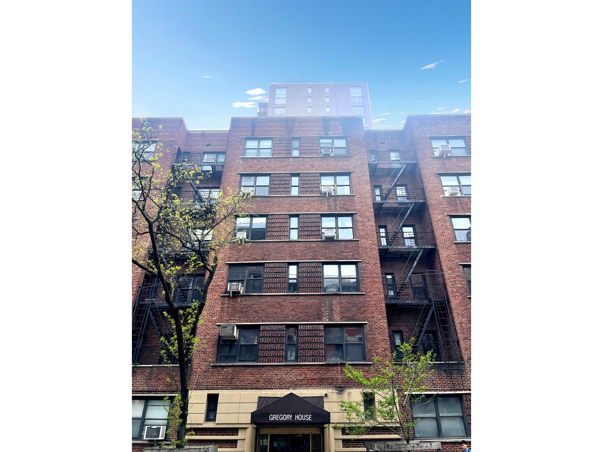 222 E 35TH Street, New York, NY 10016, 1 Bedroom Bedrooms, 3 Rooms Rooms,1 BathroomBathrooms,Residential,For Sale,THE GREGORY HOUSE A,35TH,RPLU-5123179401