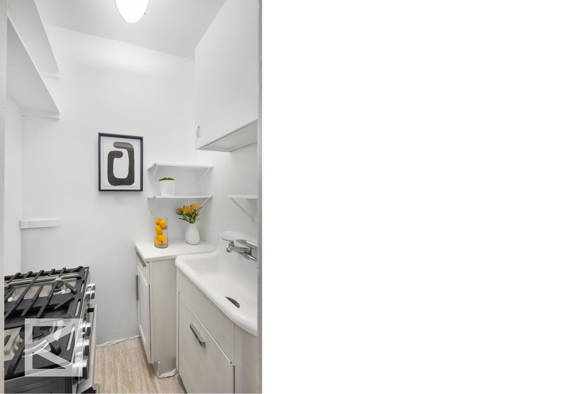 60 GRAMERCY Park, New York, NY 10010, 2 Rooms Rooms,1 BathroomBathrooms,Residential,For Sale,GRAMERCY,RPLU-5123182000