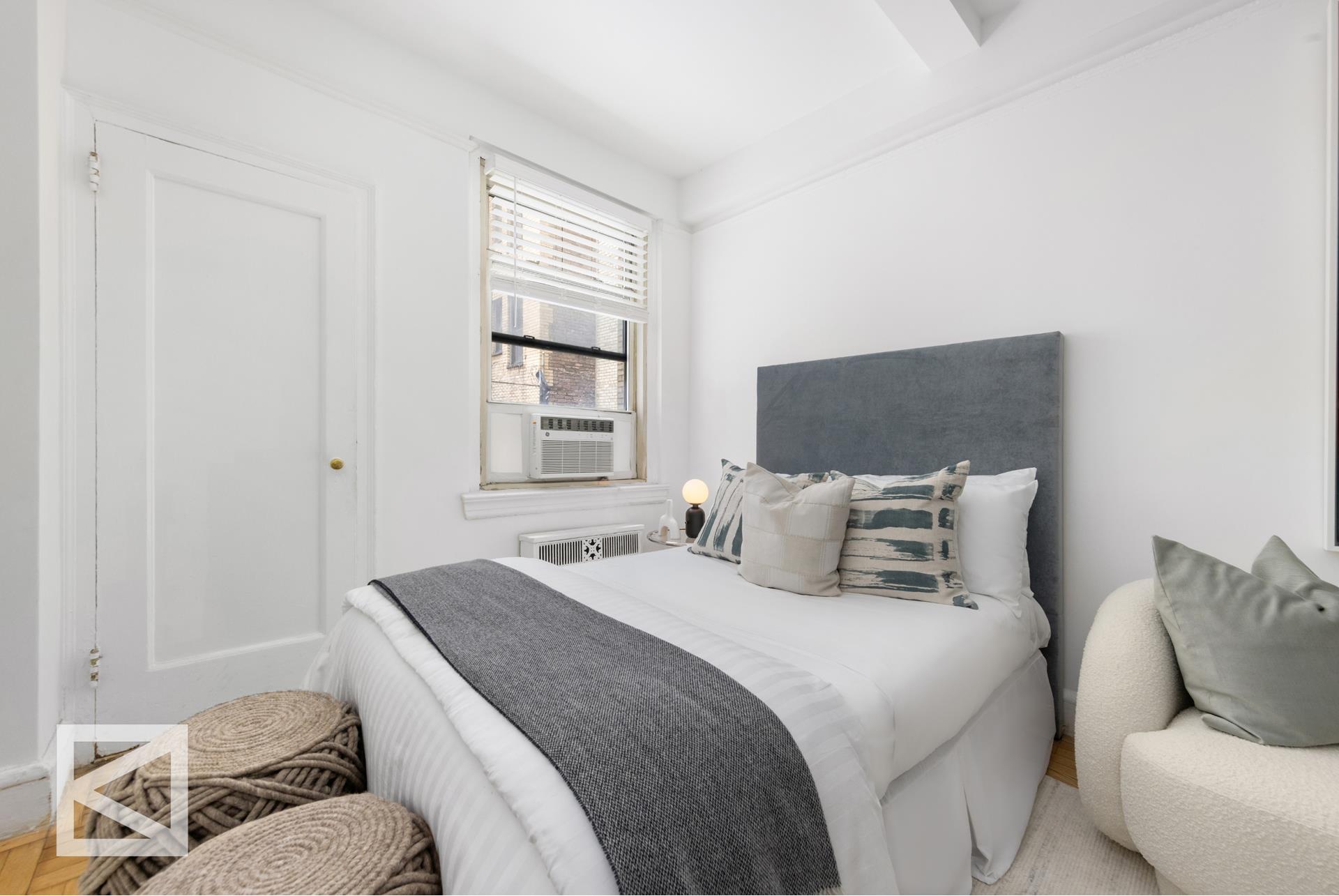 60 GRAMERCY Park, New York, NY 10010, 2 Rooms Rooms,1 BathroomBathrooms,Residential,For Sale,GRAMERCY,RPLU-5123182000