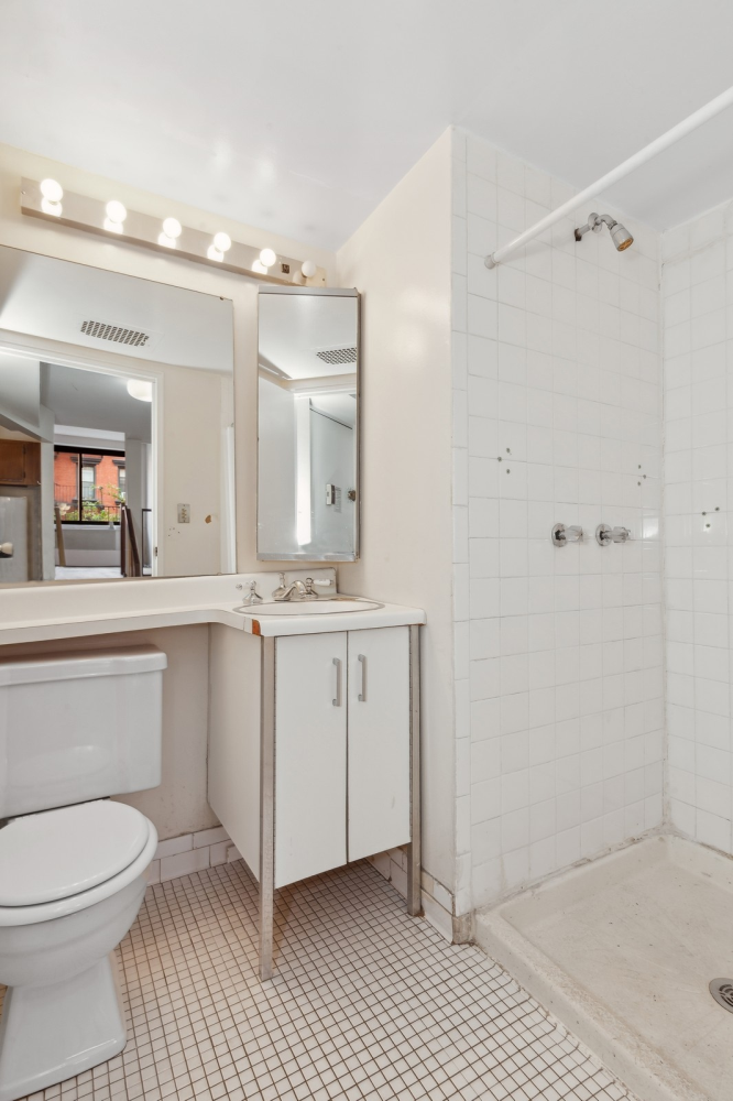 160 E 26TH Street, New York, NY 10010, 1 Bedroom Bedrooms, 3 Rooms Rooms,1 BathroomBathrooms,Residential,For Sale,26TH,RPLU-798323181901