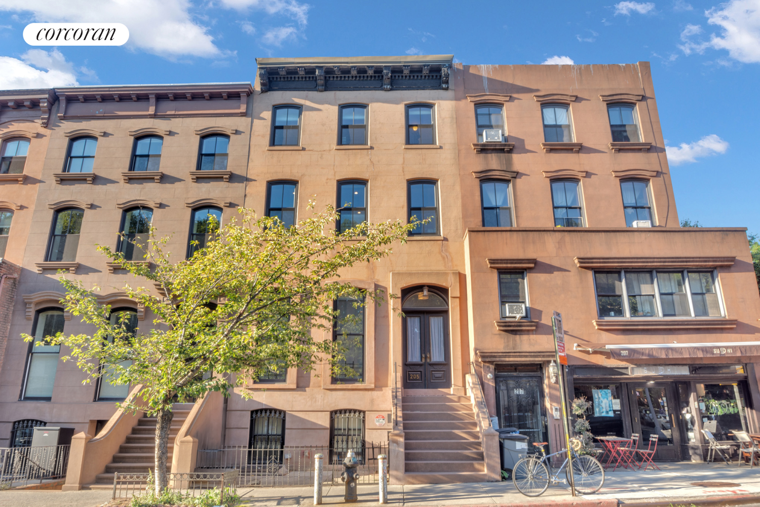 205 Dekalb Avenue 3, Fort Greene, Brooklyn, New York - 5 Bedrooms  
4.5 Bathrooms  
10 Rooms - 