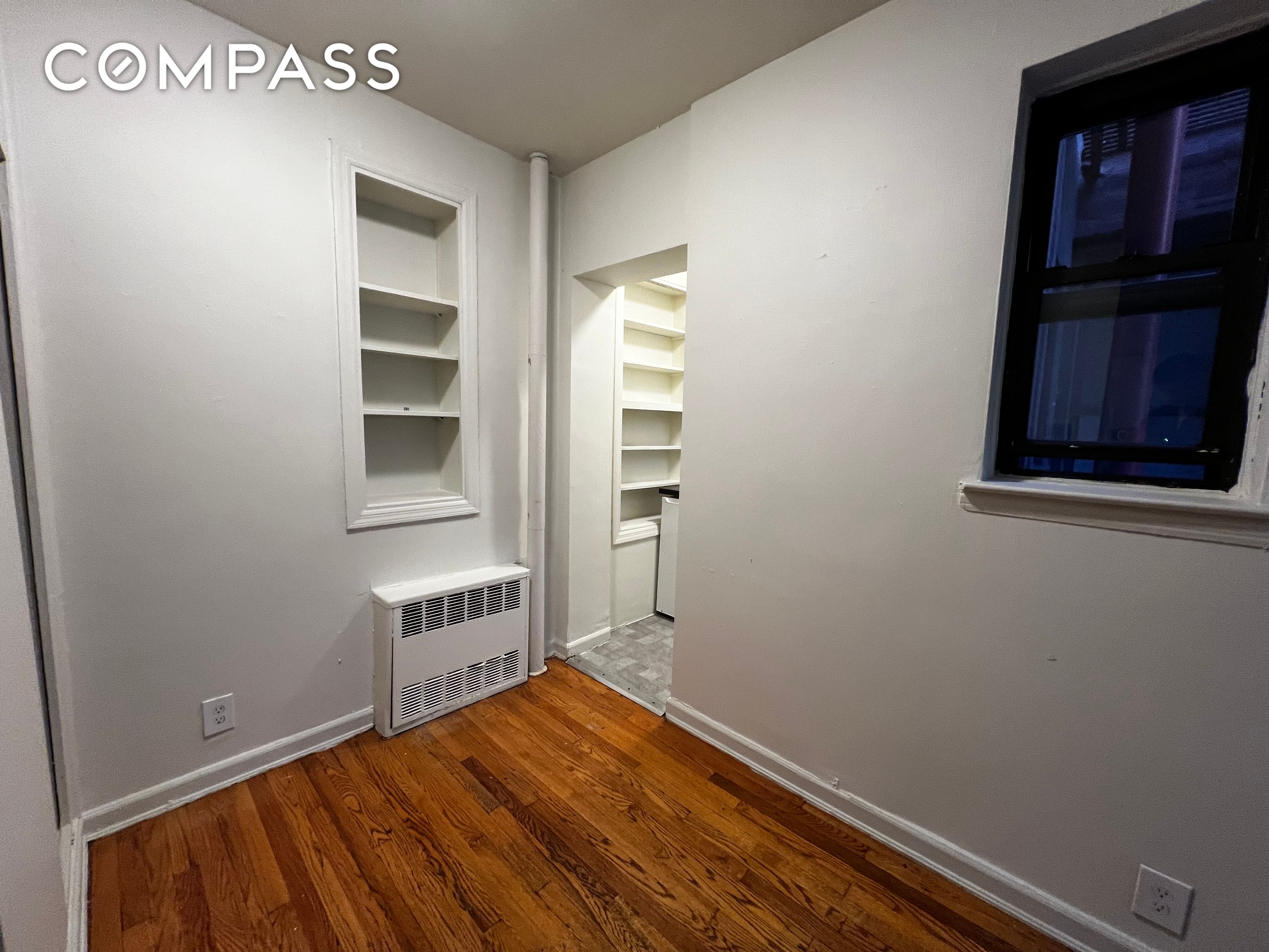 151 E 43rd Street, New York, NY 10017, 2 Rooms Rooms,1 BathroomBathrooms,Residential Lease,For Rent,43rd,COMP-1662532706590309281