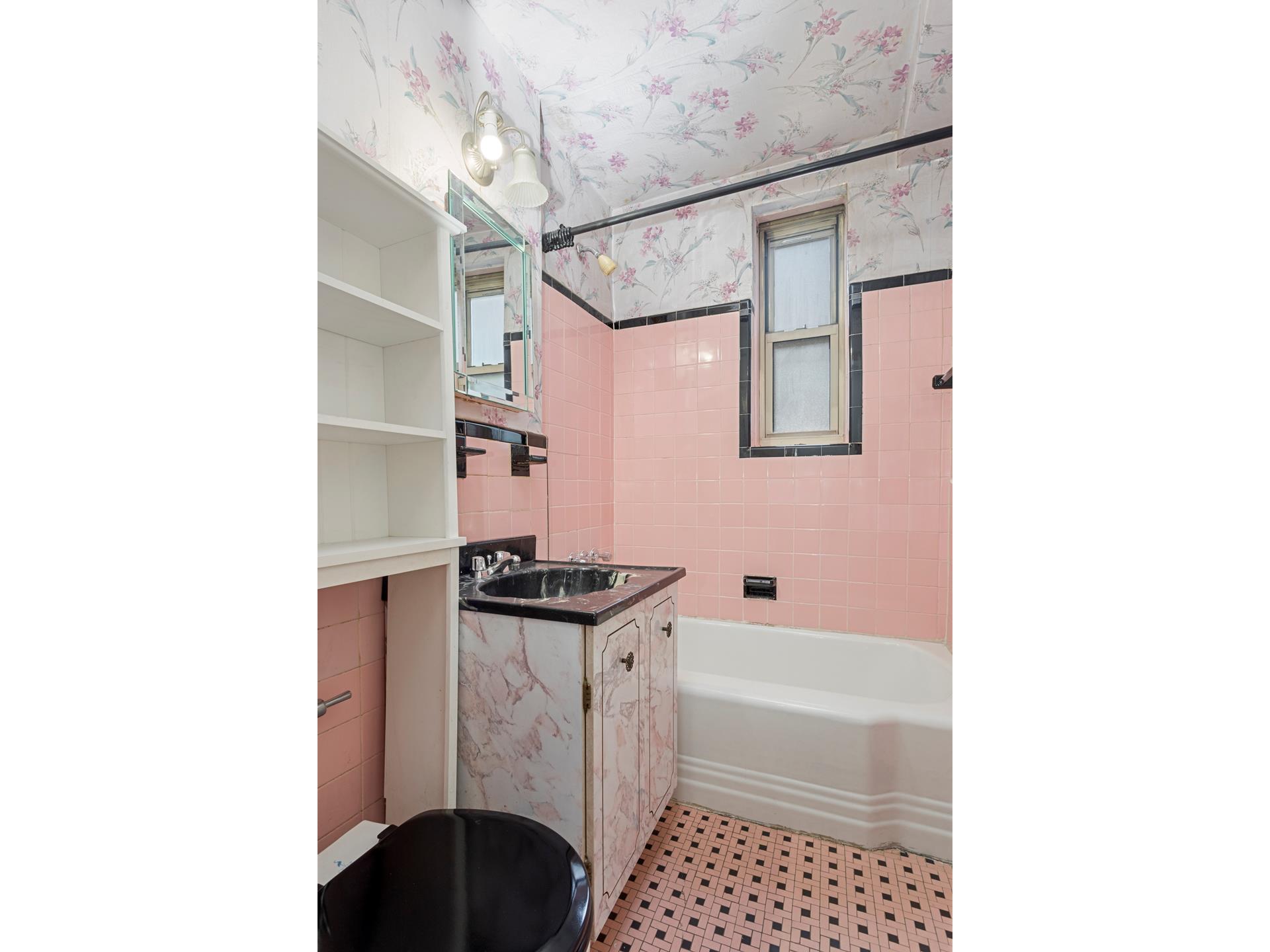 221 MCDONALD Avenue, New York, NY 11218, 1 Bedroom Bedrooms, 3 Rooms Rooms,1 BathroomBathrooms,Residential,For Sale,MCDONALD,RPLU-5123165388