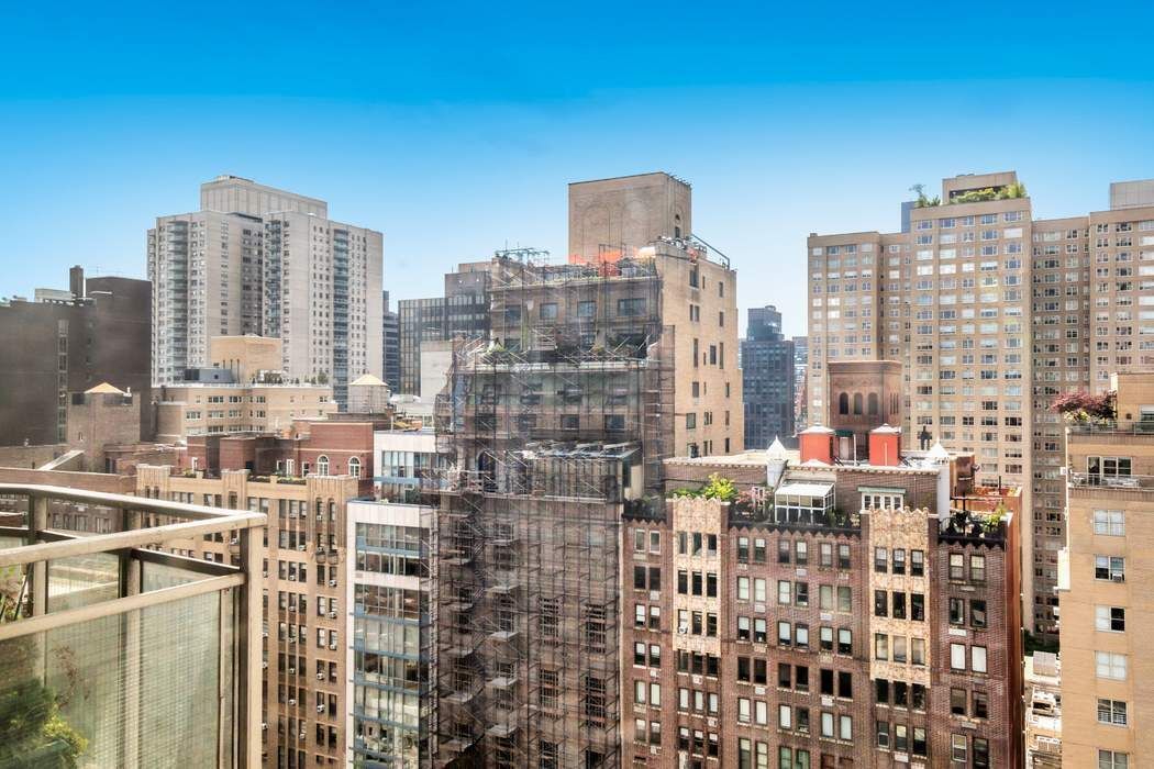 303 E 57th Street, New York, NY 10022, 2 Rooms Rooms,1 BathroomBathrooms,Residential,For Sale,The Excelsior,57th,PRCH-35216469