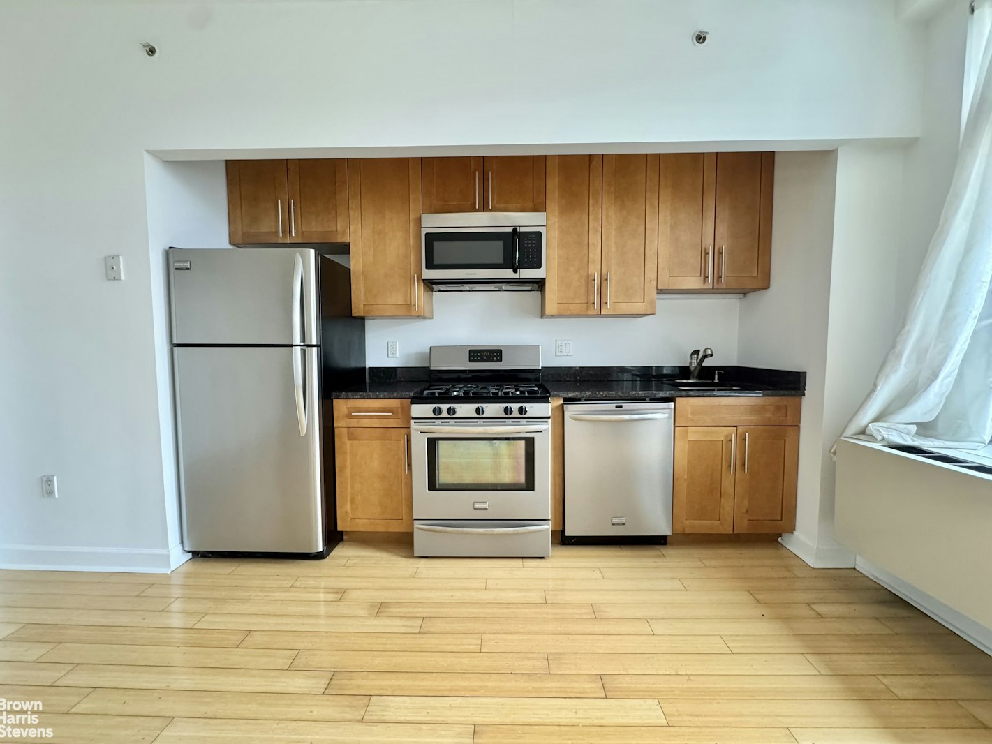 350 WADSWORTH Avenue, New York, NY 10040, 2 Rooms Rooms,1 BathroomBathrooms,Residential Lease,For Rent,WADSWORTH,RPLU-63223191757