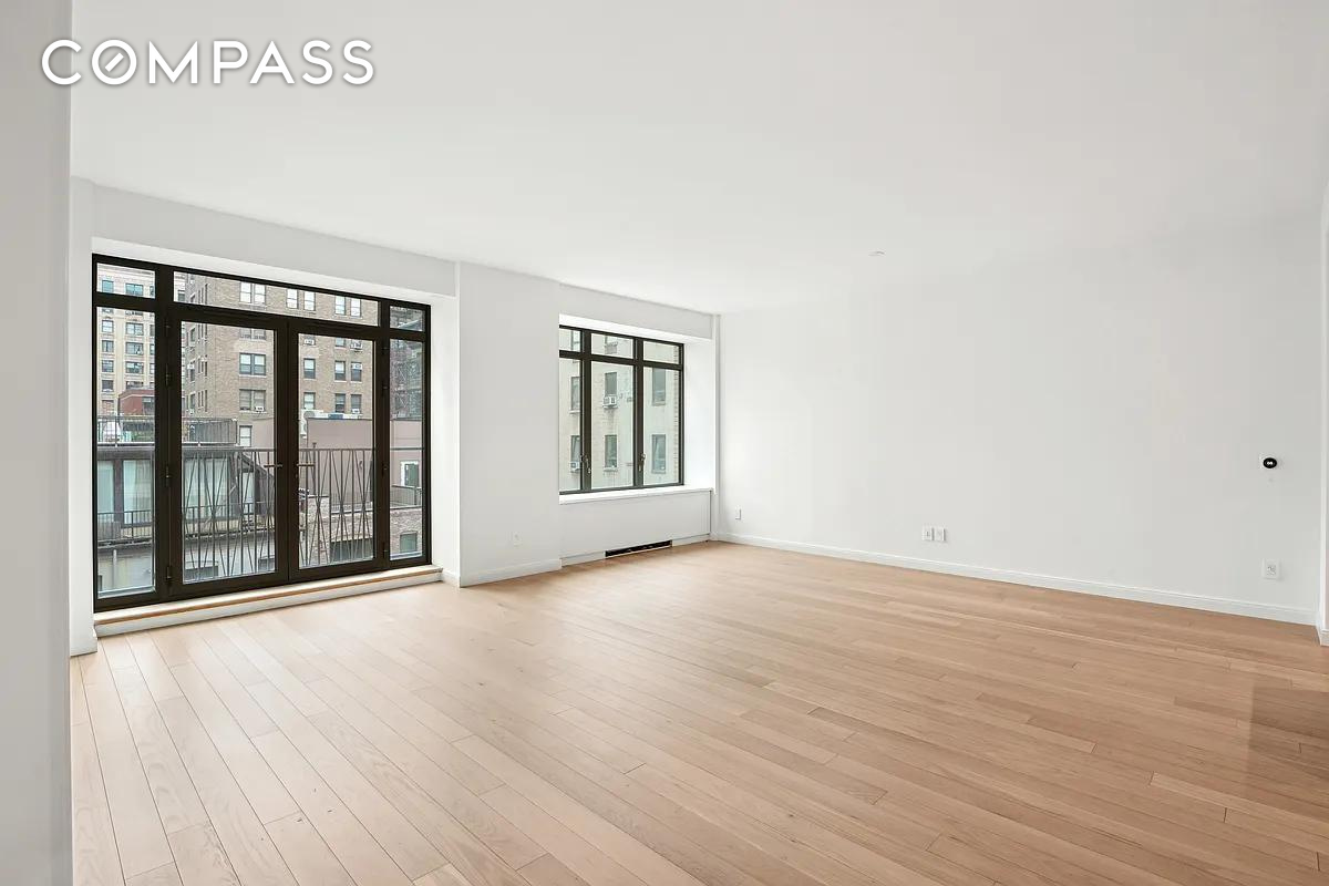 269 West 87th Street 10B, Upper West Side, Upper West Side, NYC - 3 Bedrooms  
3.5 Bathrooms  
7 Rooms - 