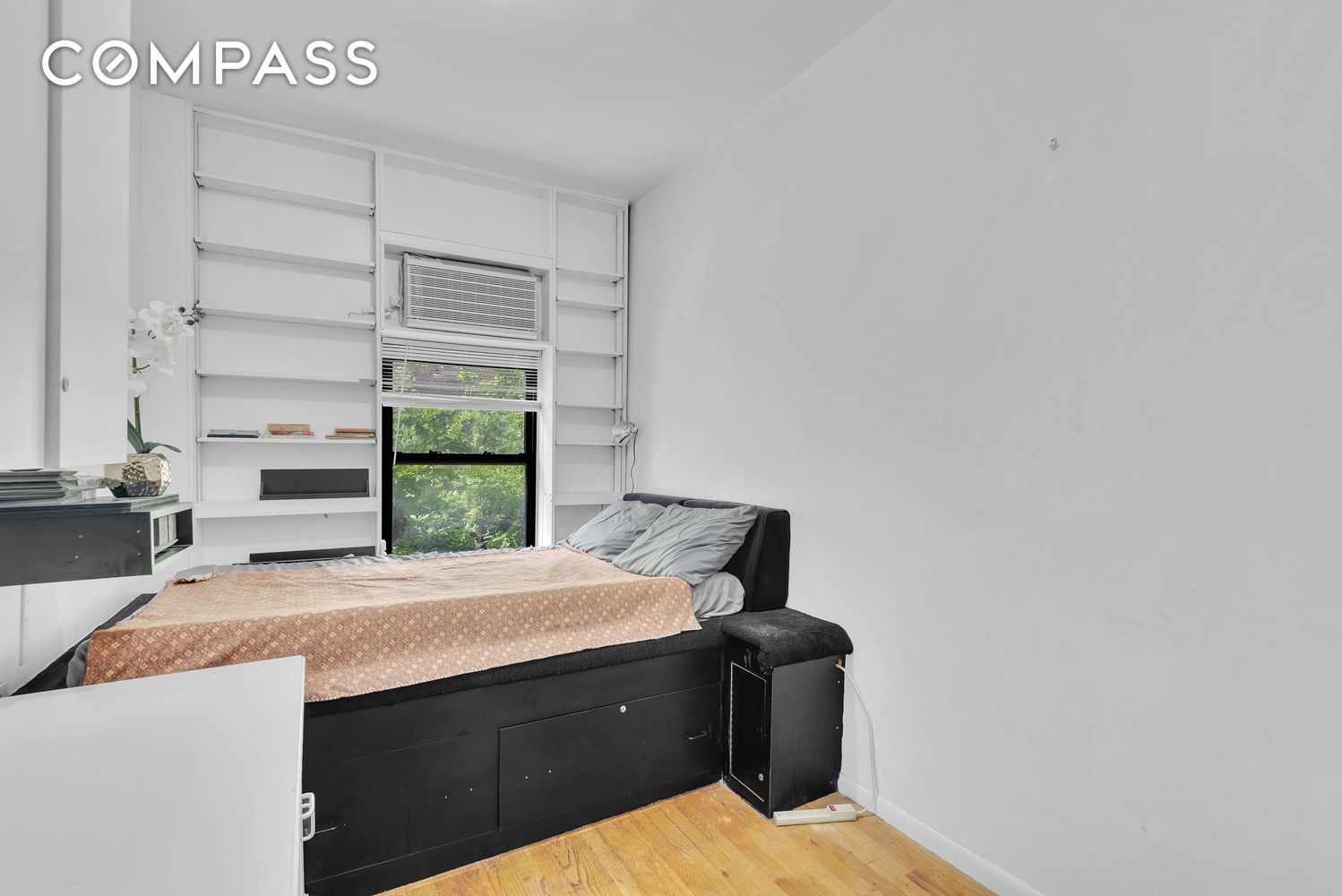 162 E 2nd Street, New York, NY 10009, 1 Bedroom Bedrooms, 3 Rooms Rooms,1 BathroomBathrooms,Residential,For Sale,2nd,COMP-1666773265159286697