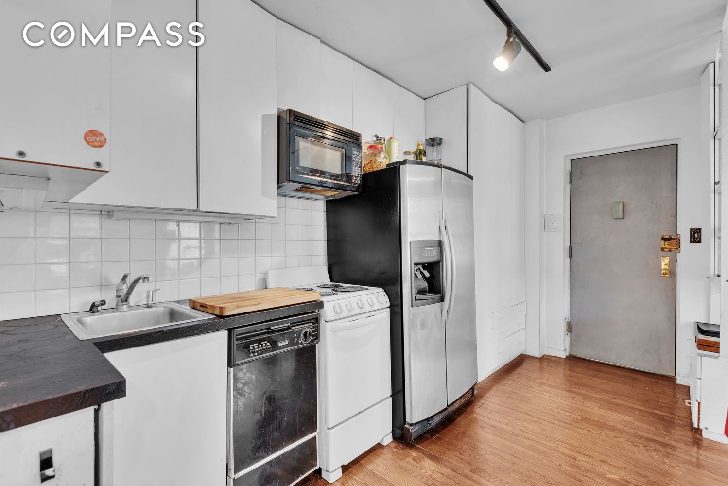 162 E 2nd Street, New York, NY 10009, 1 Bedroom Bedrooms, 3 Rooms Rooms,1 BathroomBathrooms,Residential,For Sale,2nd,COMP-1666773265159286697