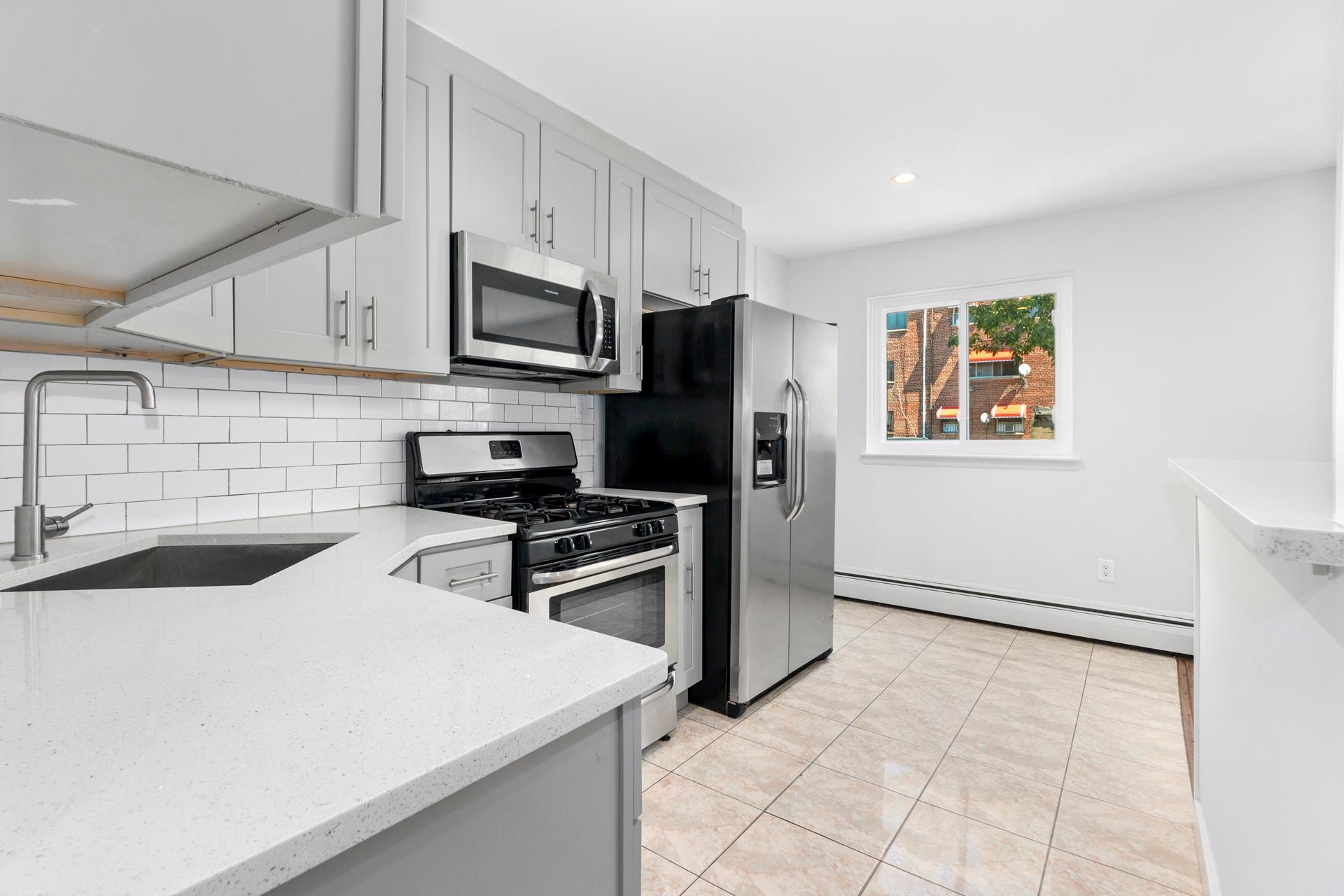 1099 BARBEY Street, New York, NY 11207, 1 Bedroom Bedrooms, 3 Rooms Rooms,1 BathroomBathrooms,Residential Lease,For Rent,BARBEY,RPLU-5123196636