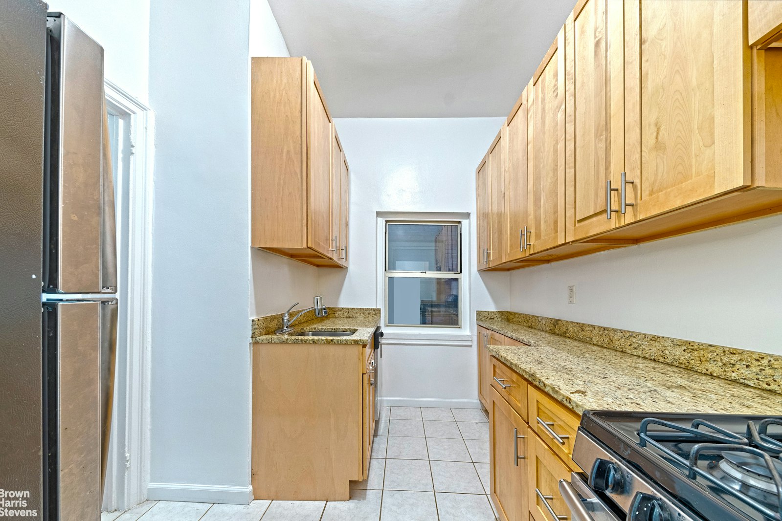 320 E 83RD Street, New York, NY 10028, 1 Bedroom Bedrooms, 3 Rooms Rooms,1 BathroomBathrooms,Residential,For Sale,83RD,RPLU-63223126005