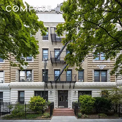 436 Sterling Place, New York, NY 11238, 2 Bedrooms Bedrooms, 5 Rooms Rooms,1 BathroomBathrooms,Residential,For Sale,Sterling,COMP-1667495921181274105