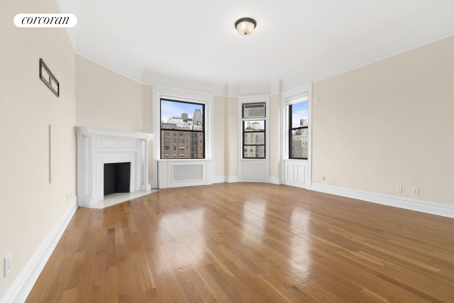 321 Columbus Avenue 10P, Upper West Side, Upper West Side, NYC - 4 Bedrooms  
4 Bathrooms  
8 Rooms - 