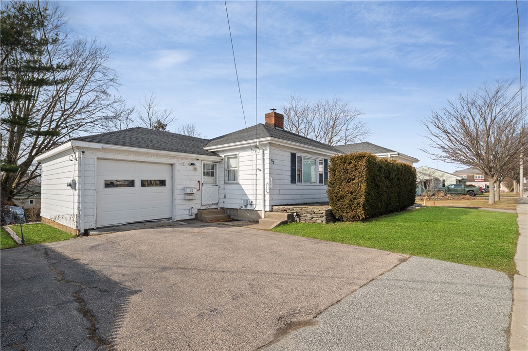 55 Valley Road, Middletown, RI 