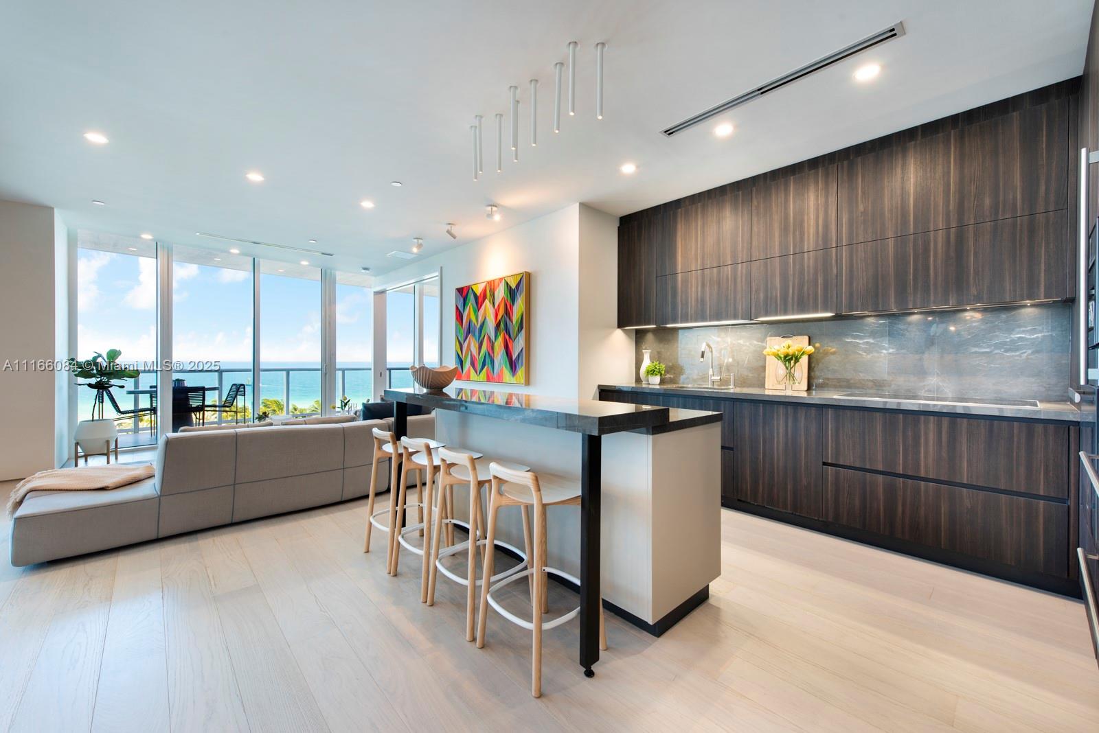 Apartamento à Venda em Miami Beach, FL
