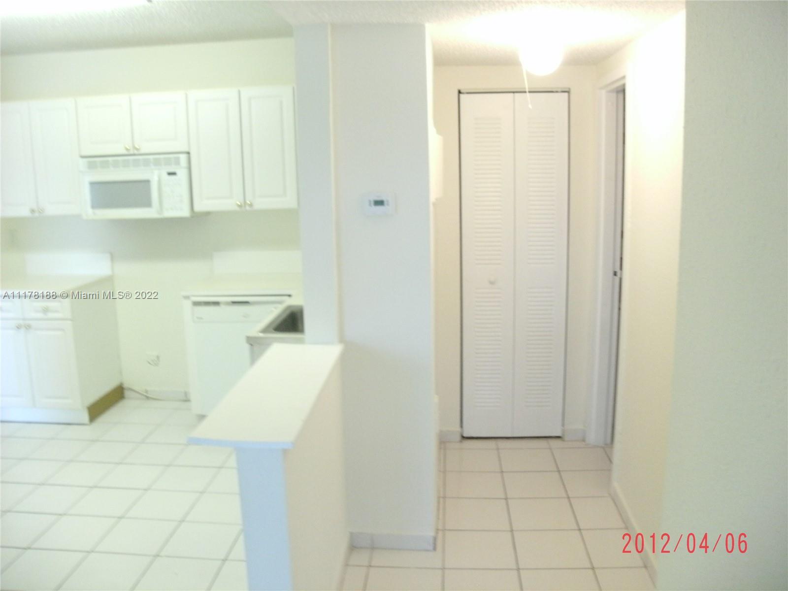 5100 SW 41st St #PH5, Pembroke Park, Florida image 2