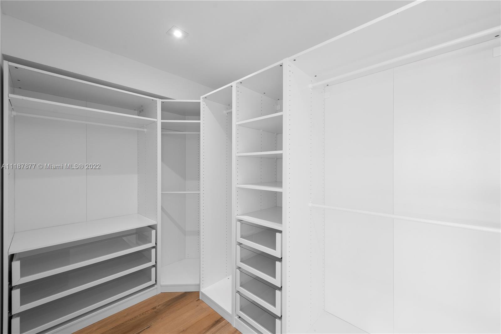 Listing Photo 13