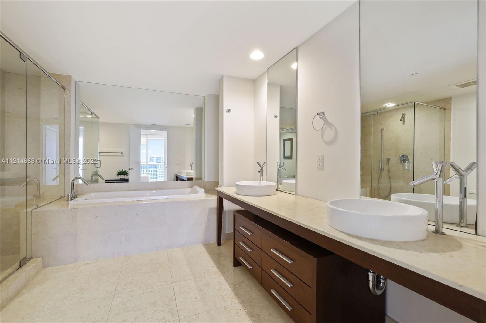 495 Brickell Ave #3903, Miami, Florida image 21