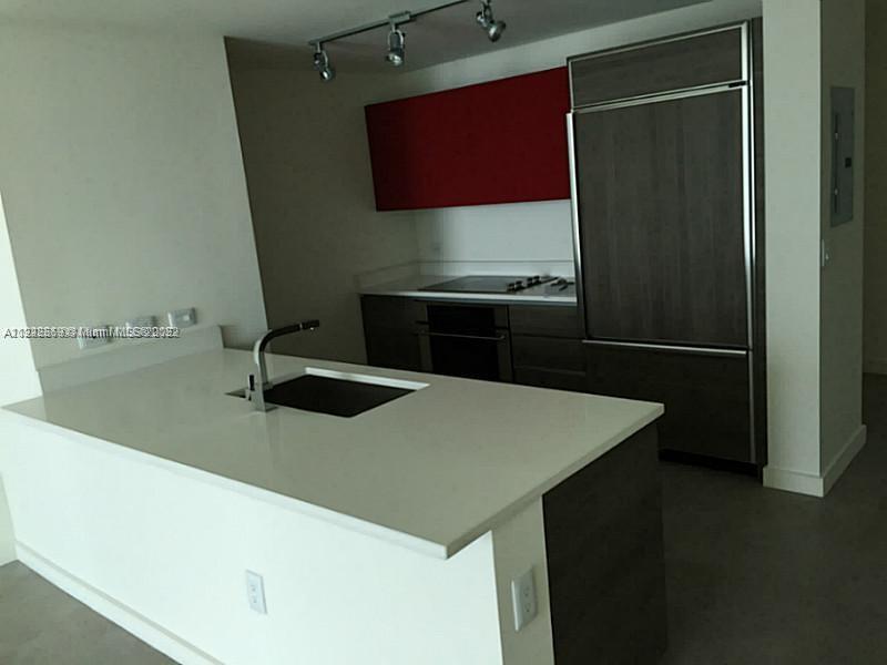 Condo for Sale in Miami, FL