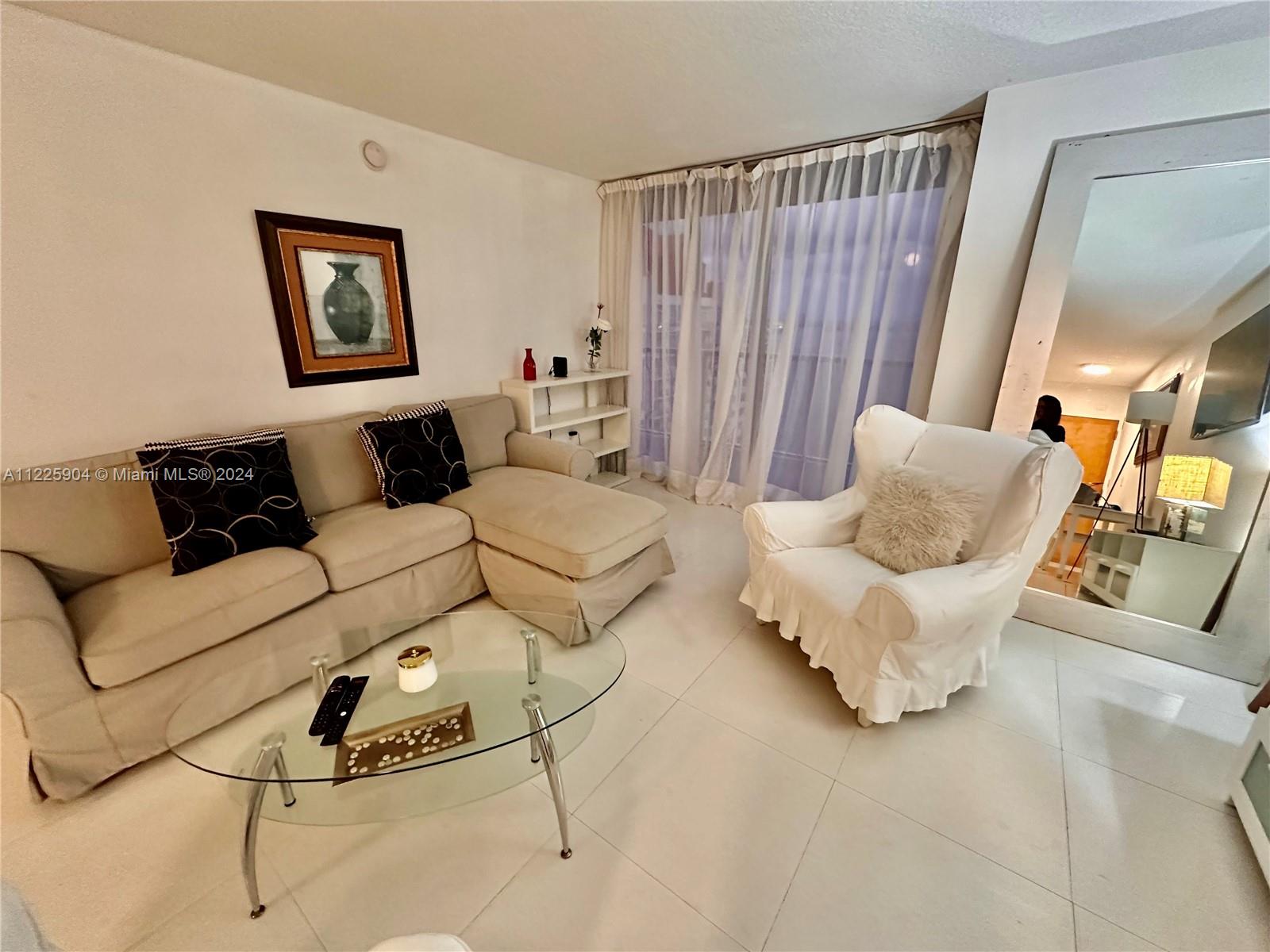 1200 Brickell Bay Dr #3902, Miami, Florida image 3