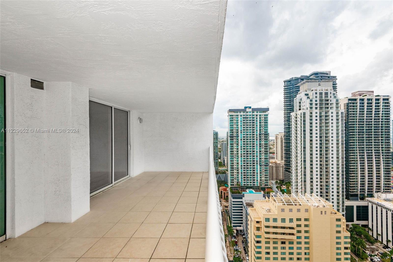 1200 Brickell Bay Dr #4114, Miami, Florida image 2