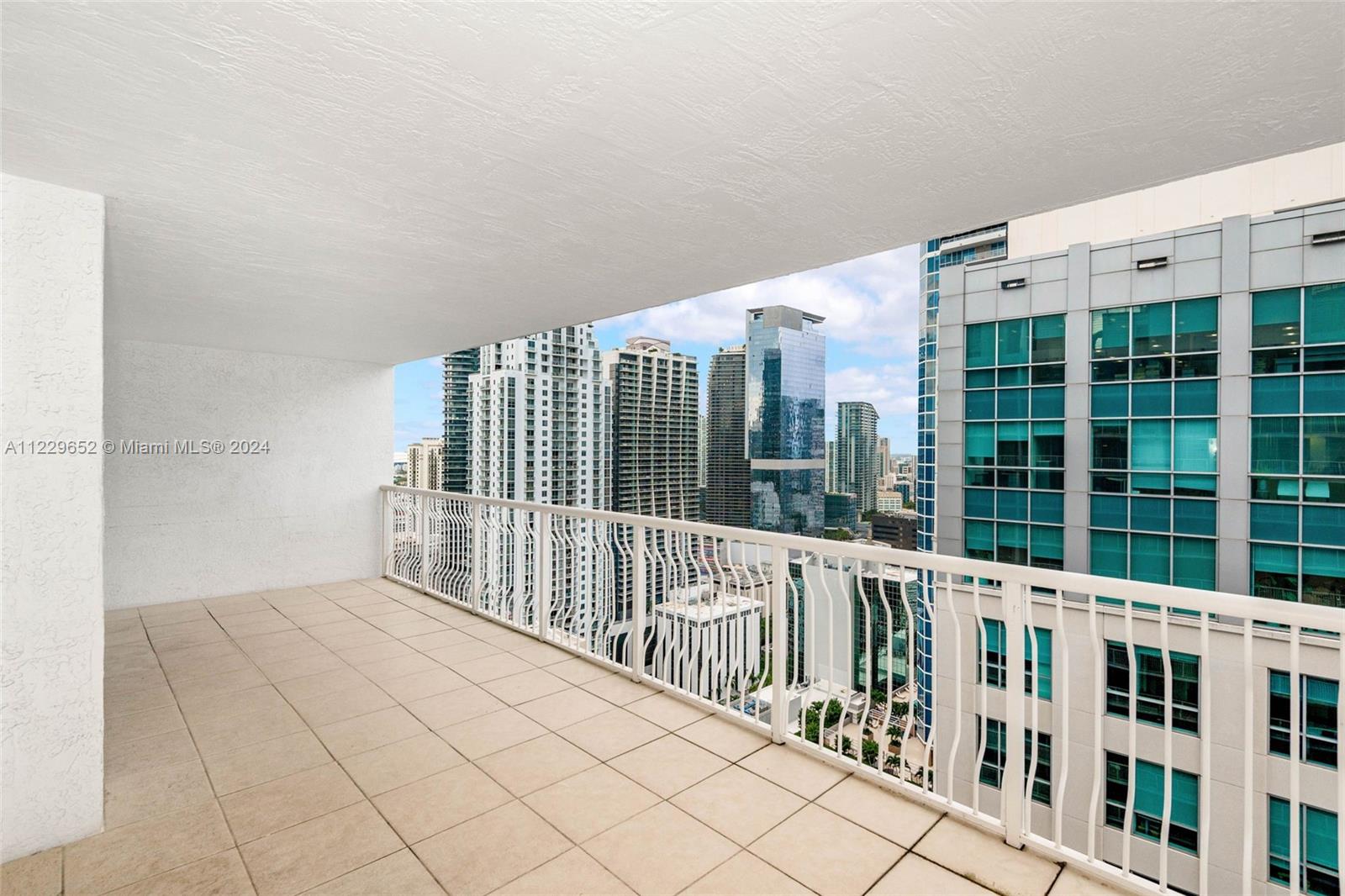 1200 Brickell Bay Dr #4114, Miami, Florida image 3