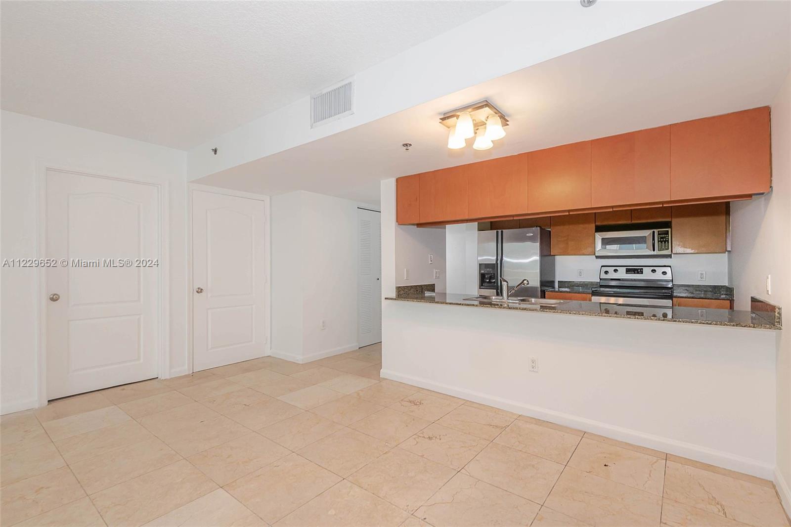 1200 Brickell Bay Dr #4114, Miami, Florida image 8