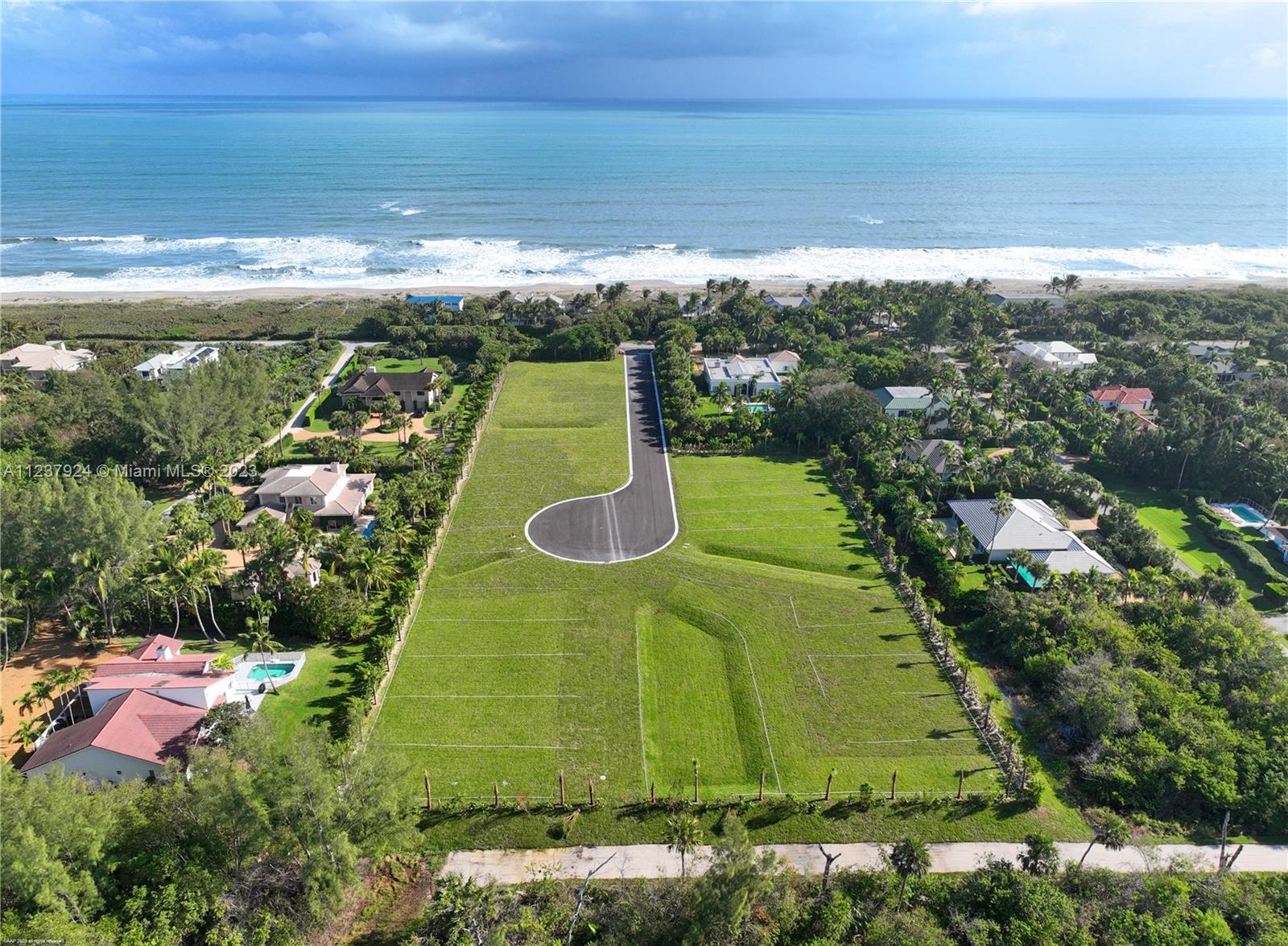 2 Bon Aire Desire Avenue, Jupiter Island, Florida image 11