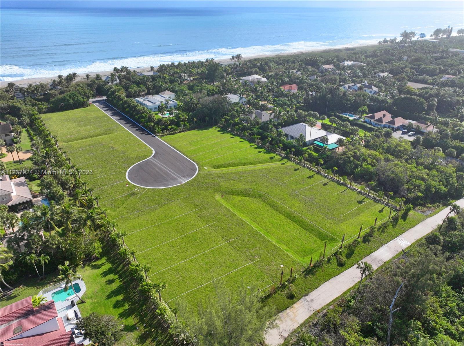 2 Bon Aire Desire Avenue, Jupiter Island, Florida image 13