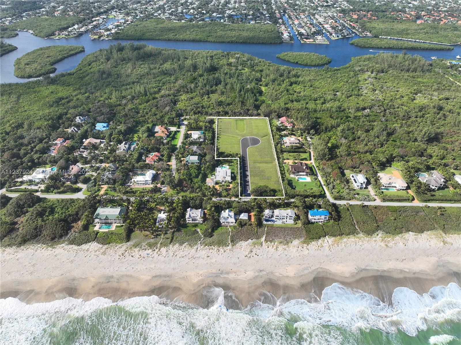 2 Bon Aire Desire Avenue, Jupiter Island, Florida image 2