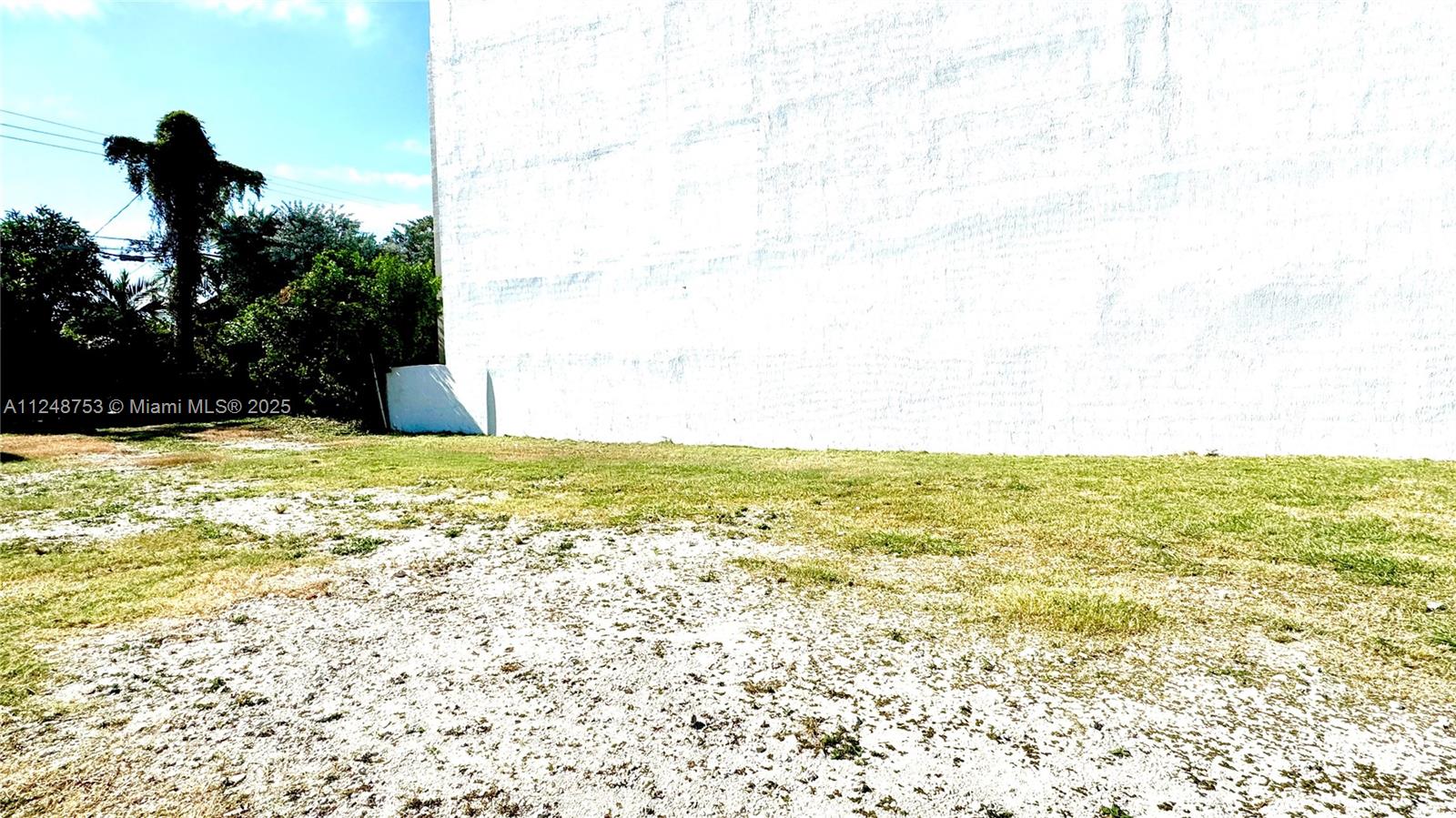 1750 NW 7th St